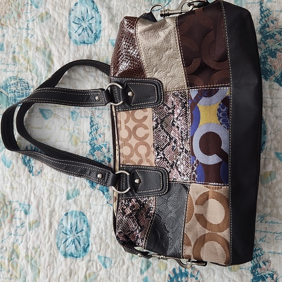 Coach Handbag - Picture 4 of 13